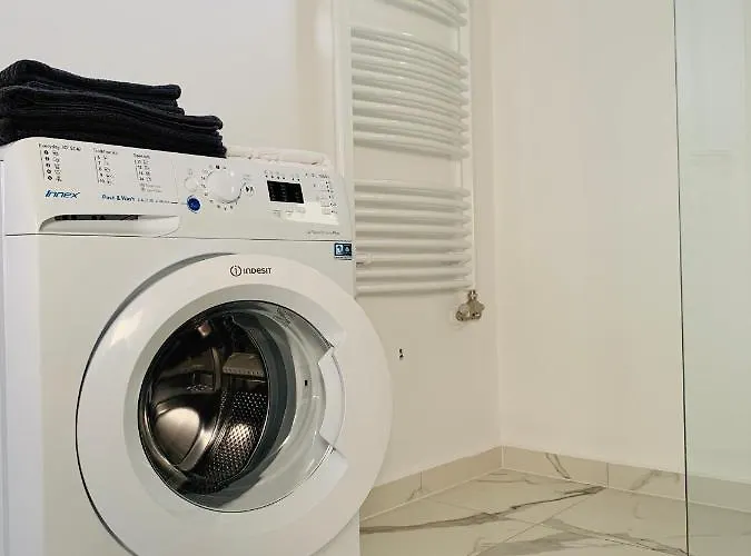 Apartment Style *