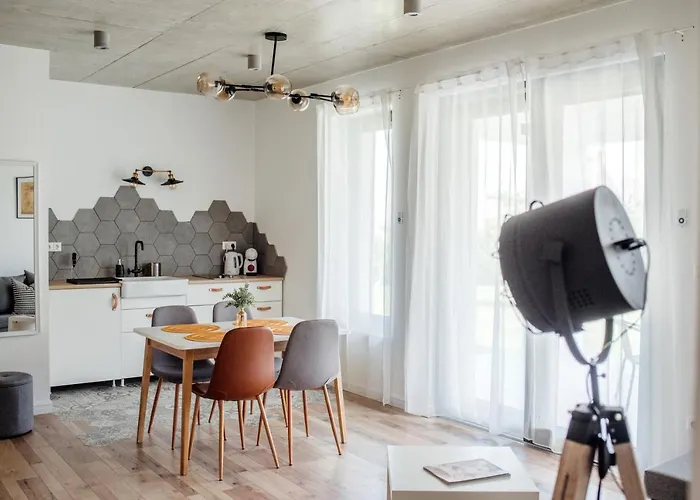 Apartment Style *