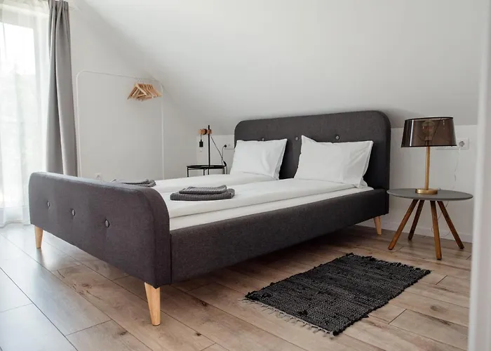 Apartment Style *